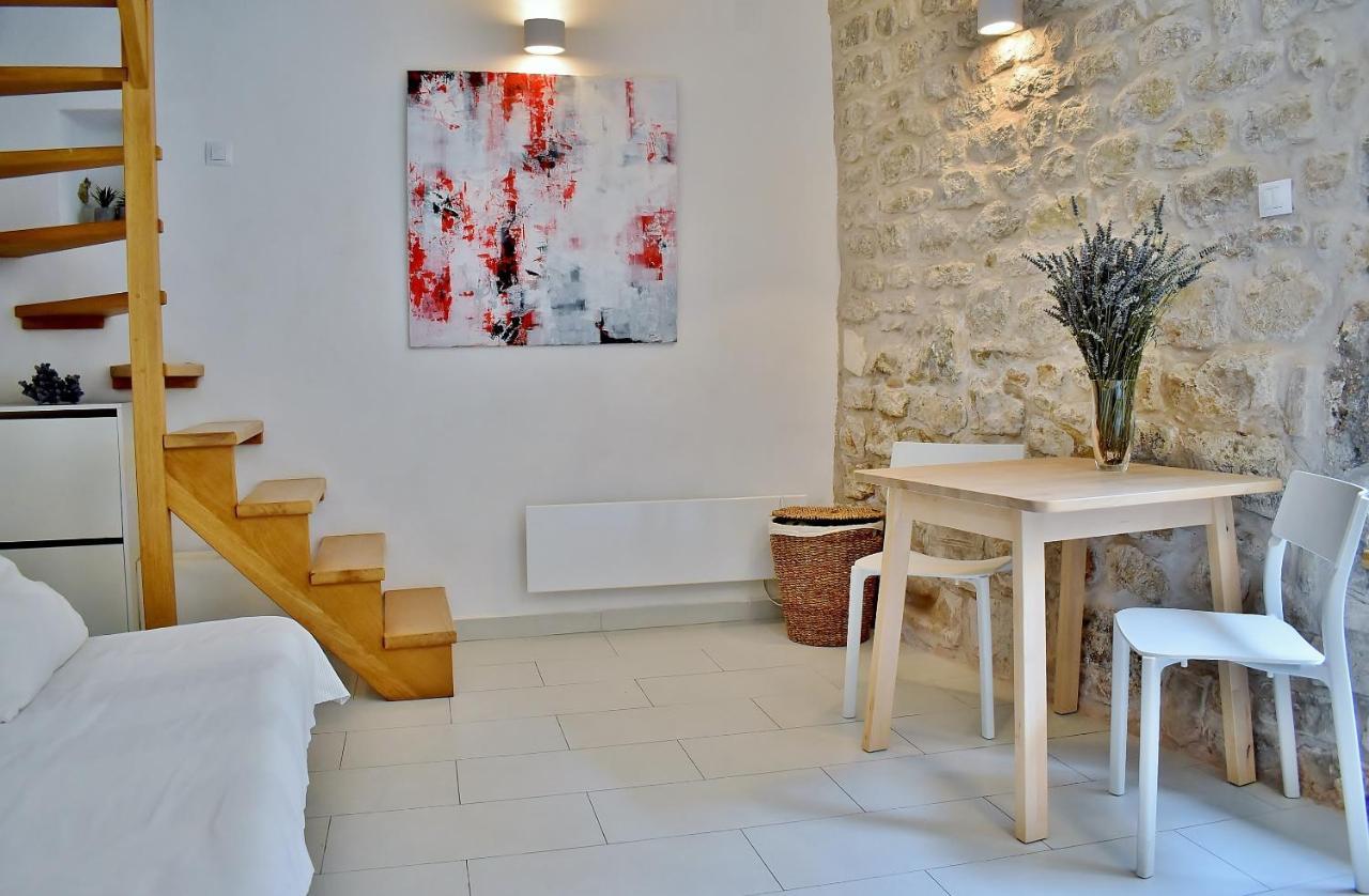 Rooms And Studio Old Town Rab Town Extérieur photo