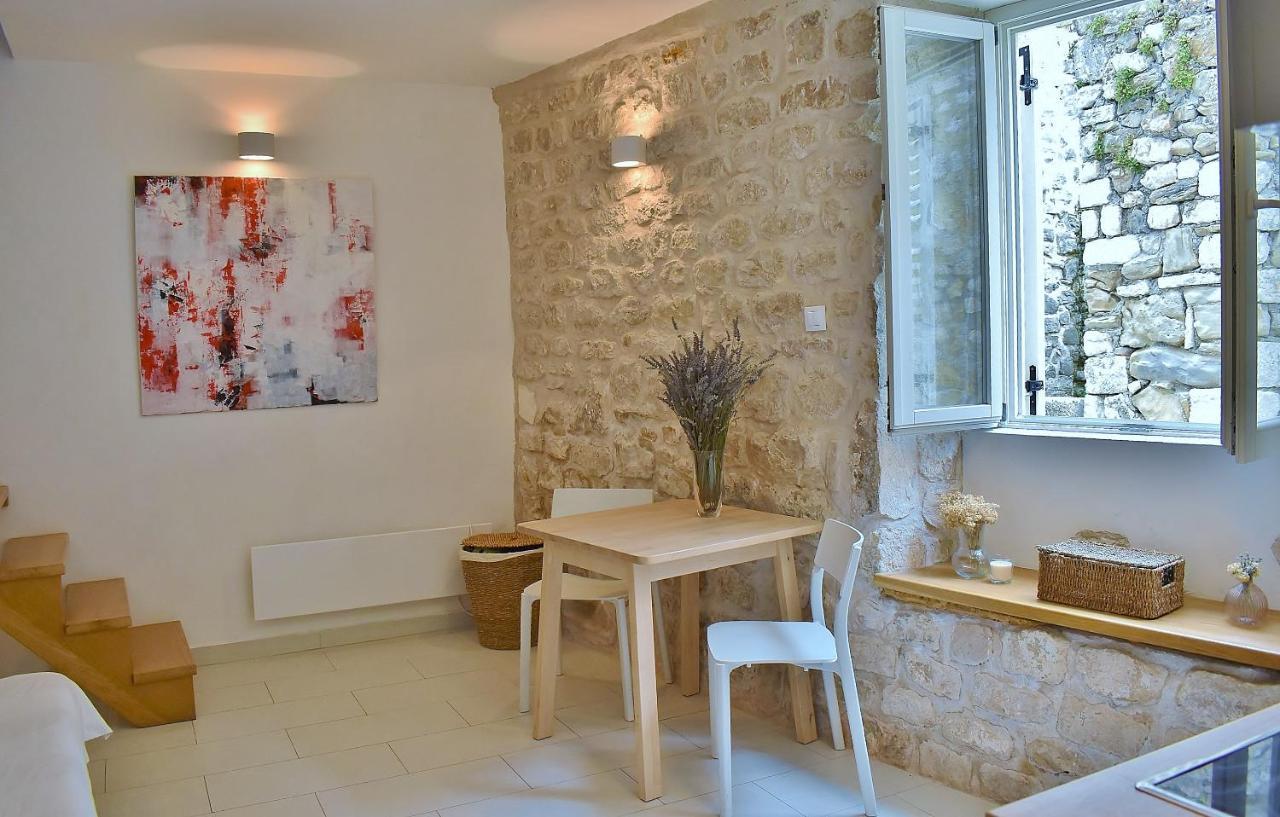 Rooms And Studio Old Town Rab Town Extérieur photo