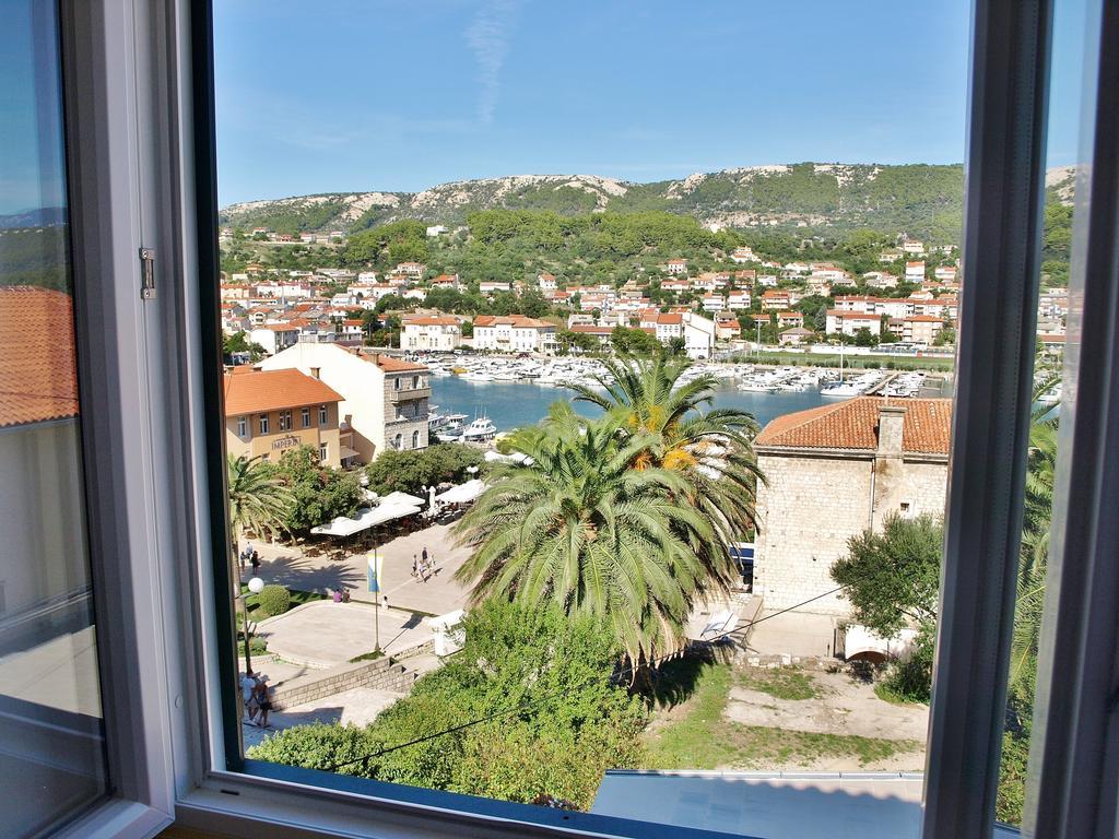 Rooms And Studio Old Town Rab Town Chambre photo