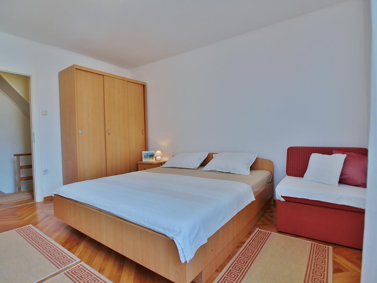 Rooms And Studio Old Town Rab Town Extérieur photo